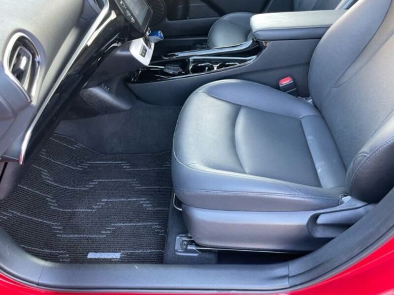 PRIUS PHV