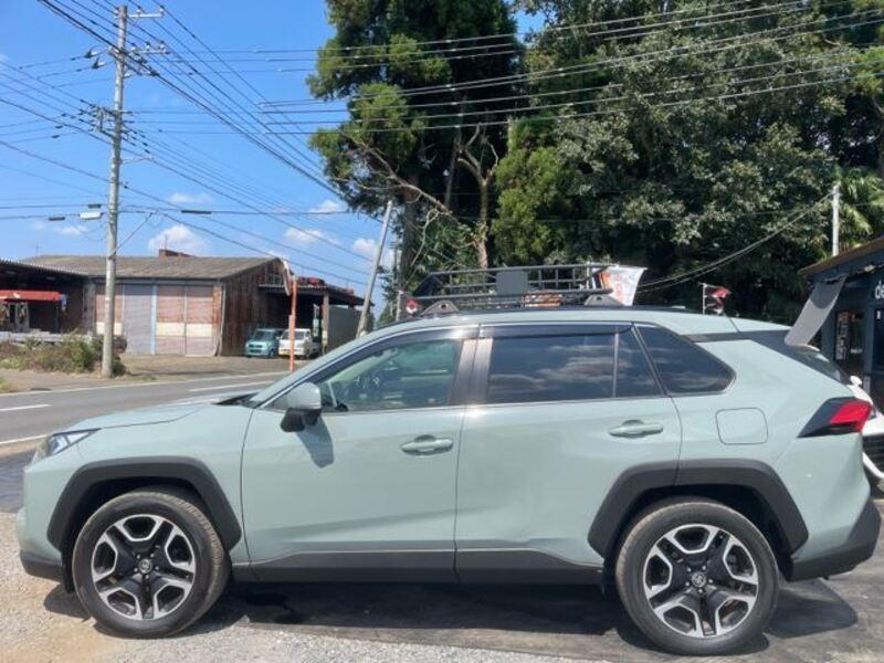 RAV4
