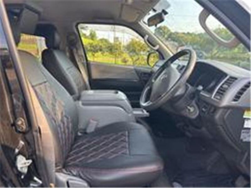 HIACE VAN