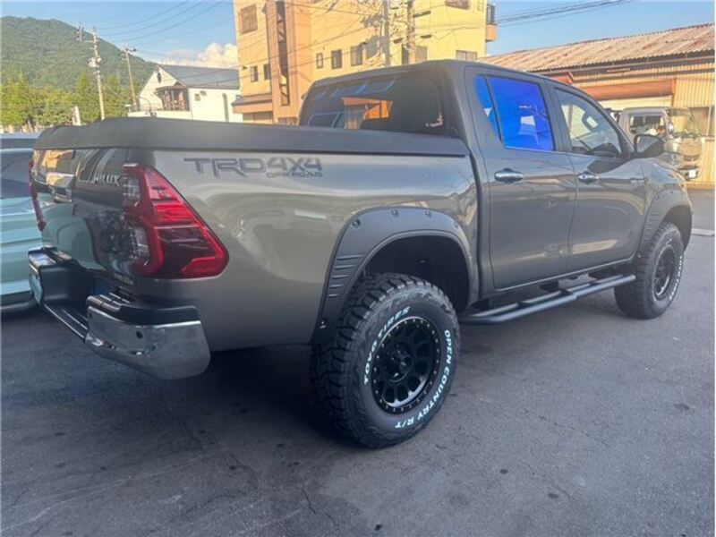 HILUX