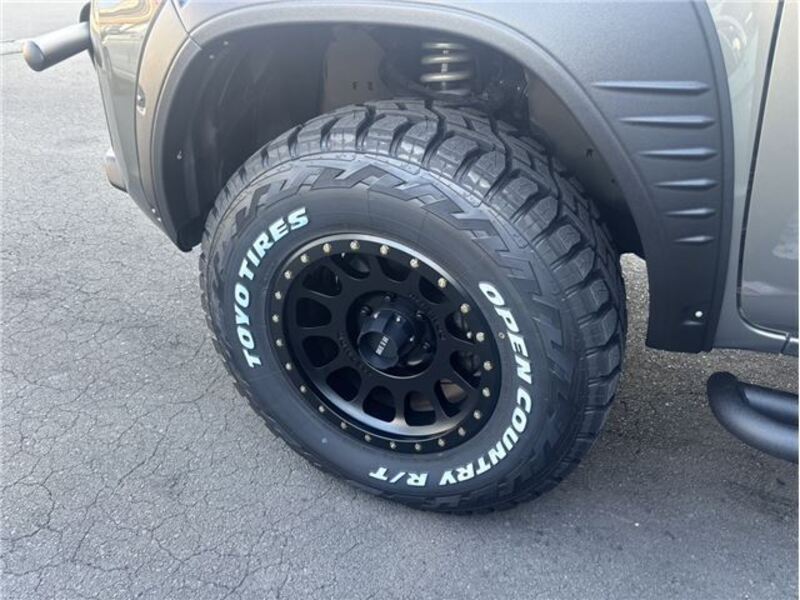 HILUX
