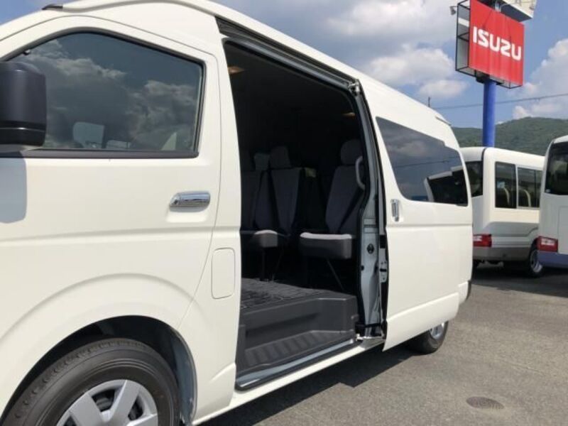 HIACE