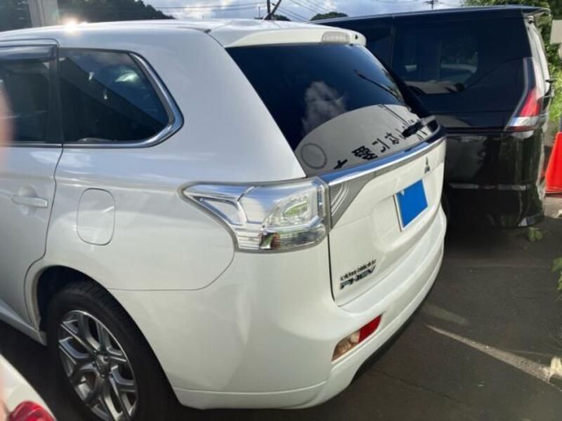 OUTLANDER PHEV