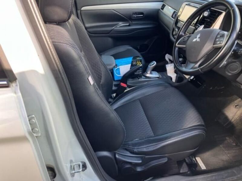 OUTLANDER PHEV
