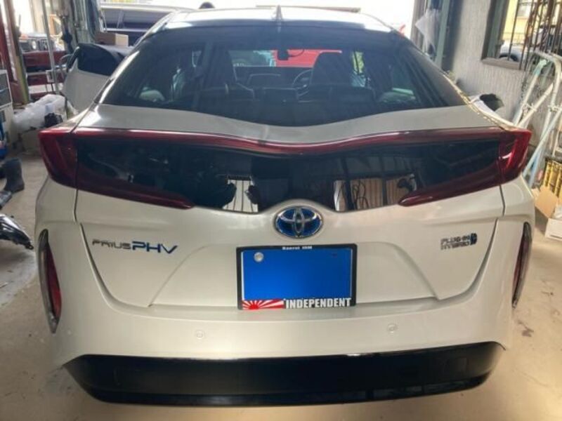 PRIUS PHV