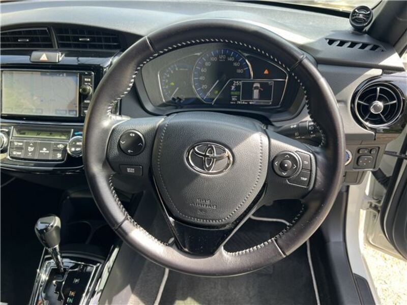 COROLLA FIELDER