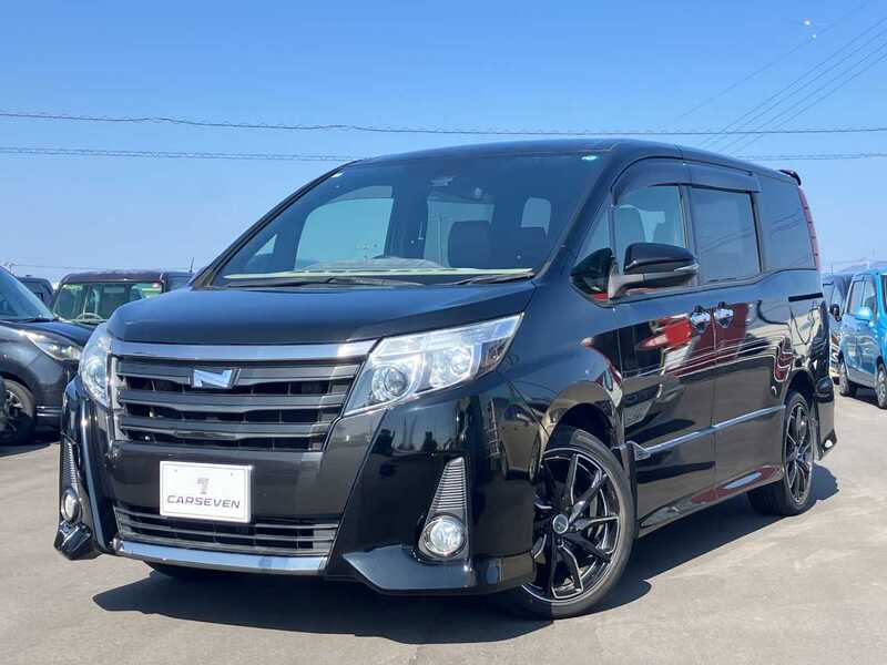 TOYOTA NOAH