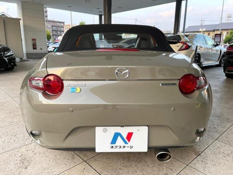 ROADSTER