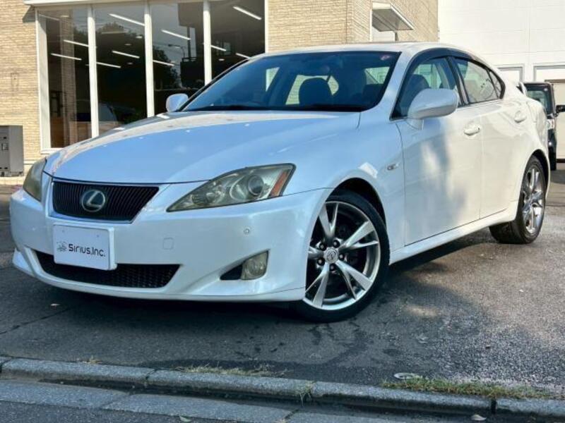 LEXUS IS