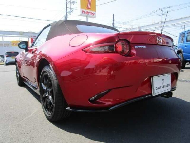 ROADSTER