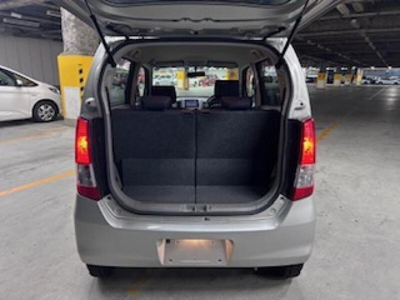 WAGON R