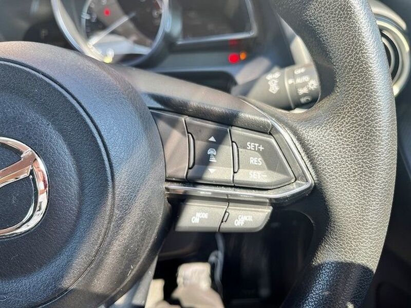 MAZDA2