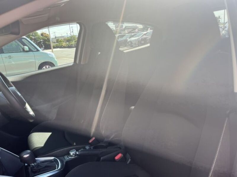MAZDA2