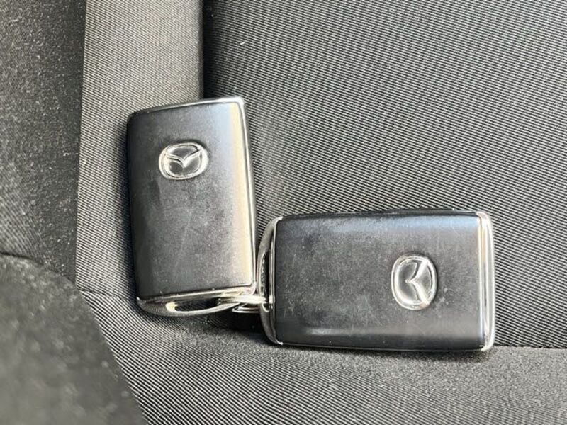 MAZDA2