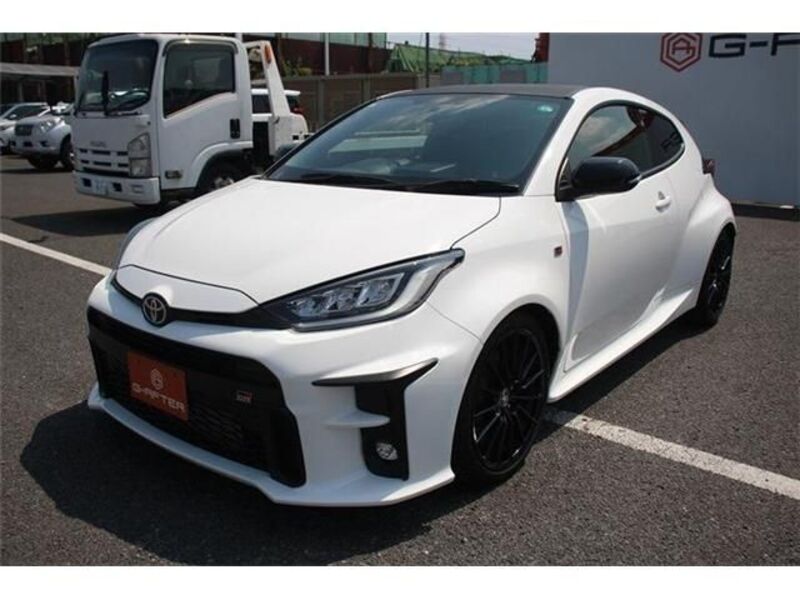 GR YARIS
