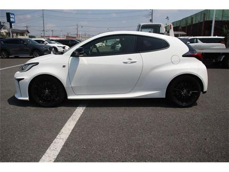 GR YARIS