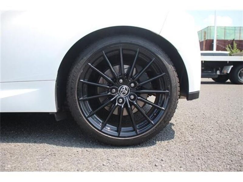 GR YARIS