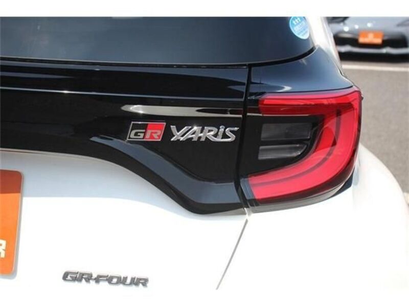 GR YARIS