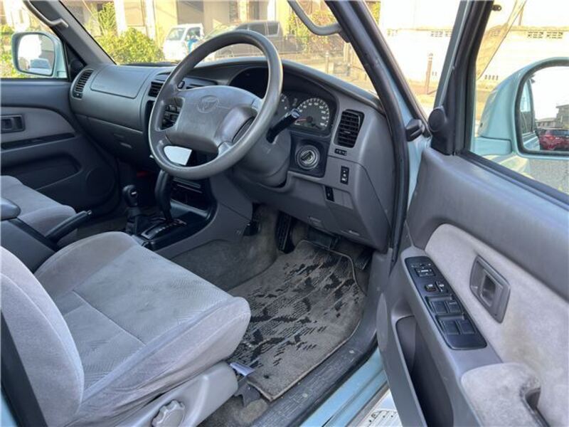 HILUX SURF