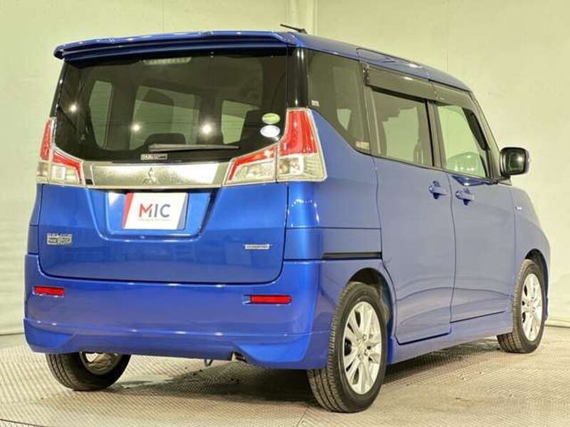 DELICA D2