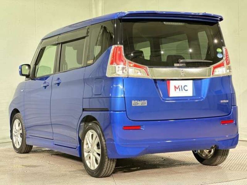 DELICA D2