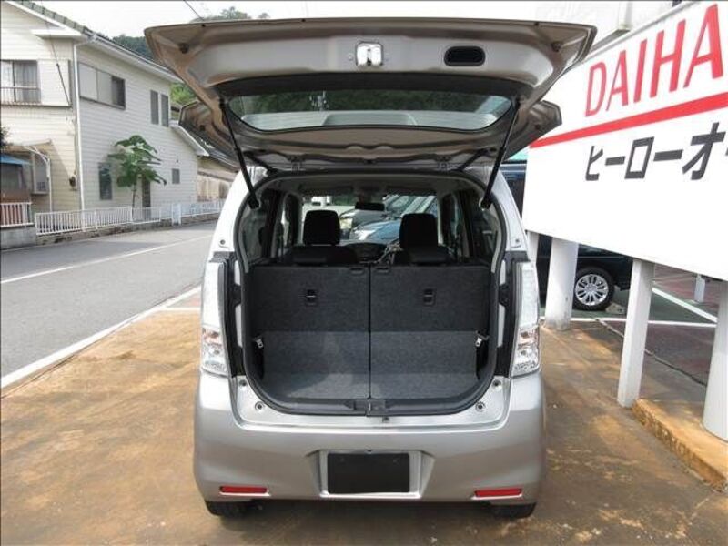WAGON R