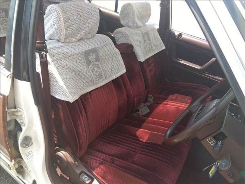CROWN WAGON