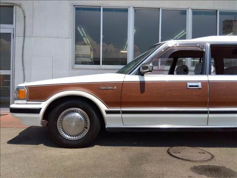 CROWN WAGON