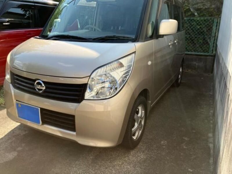 NISSAN ROOX