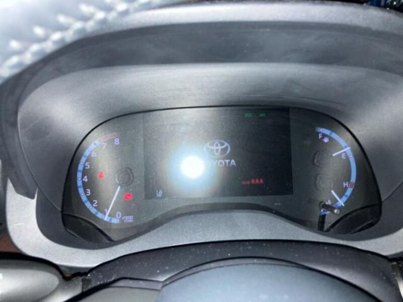 YARIS CROSS