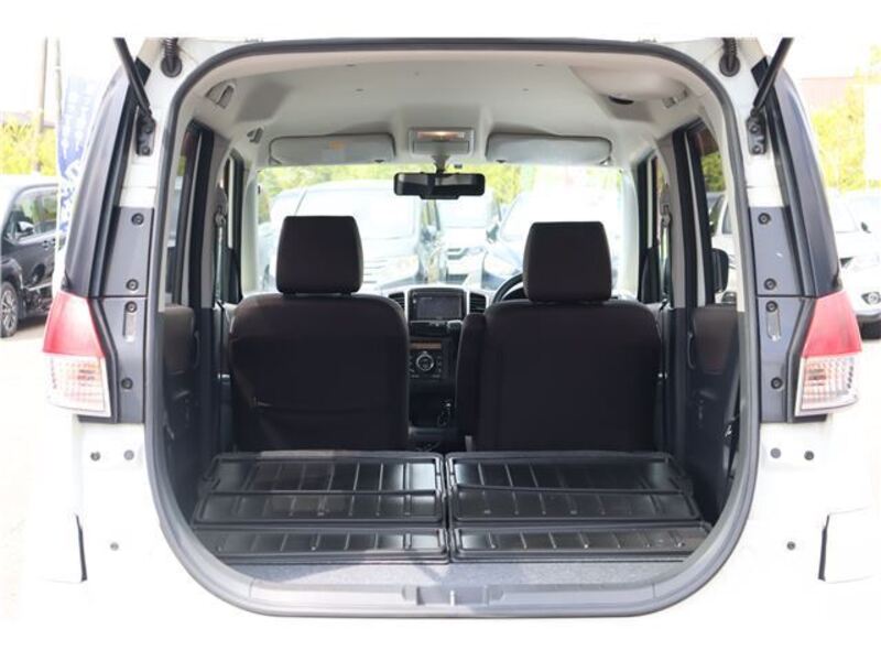 DELICA D2
