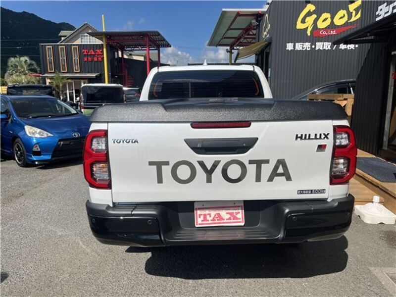 HILUX