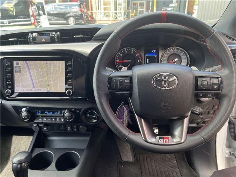HILUX