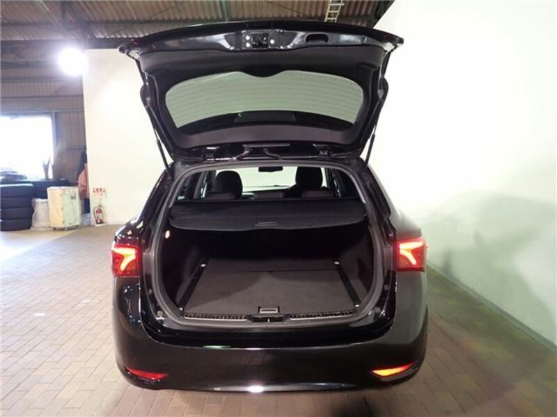 AVENSIS WAGON