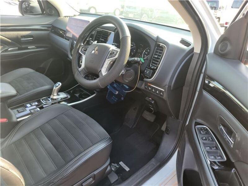 OUTLANDER PHEV