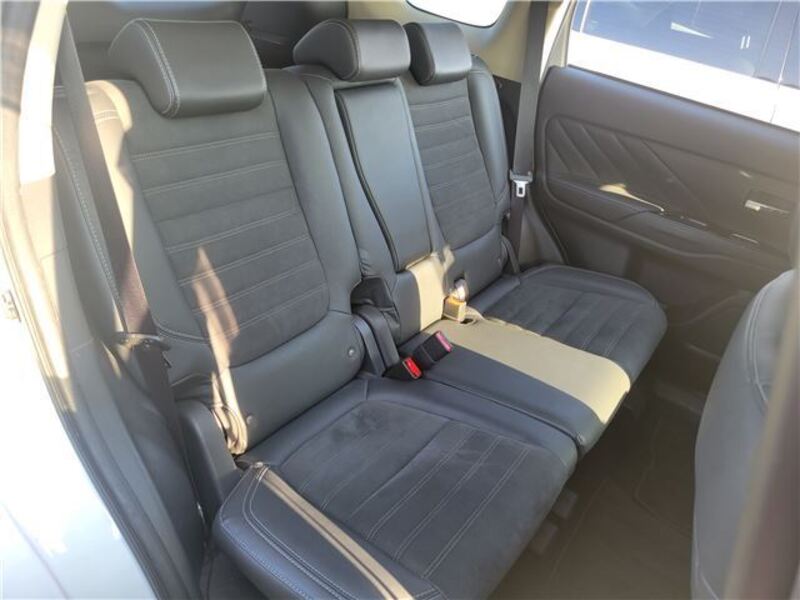 OUTLANDER PHEV