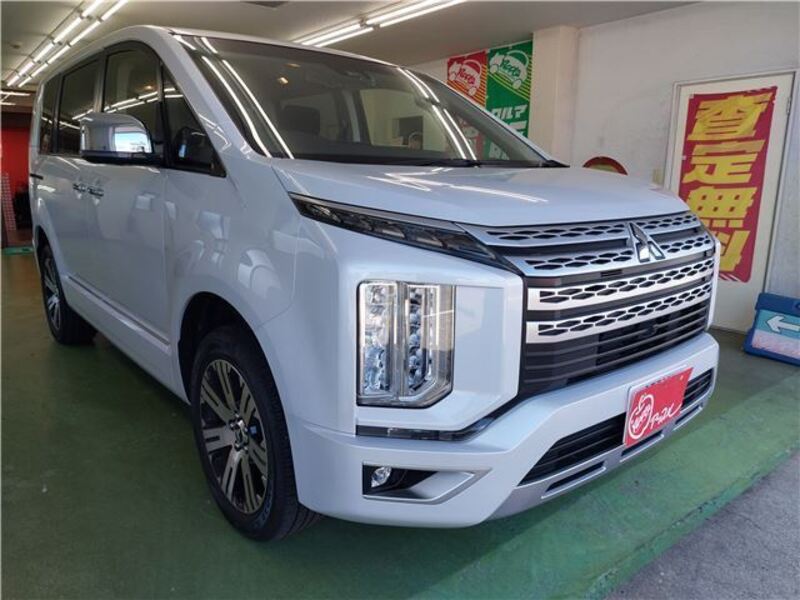 MITSUBISHI DELICA D5