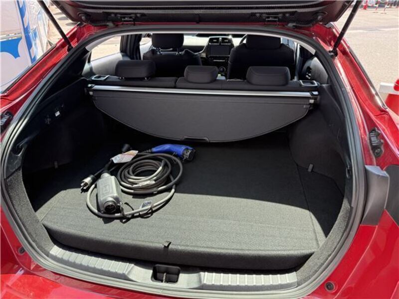 PRIUS PHV