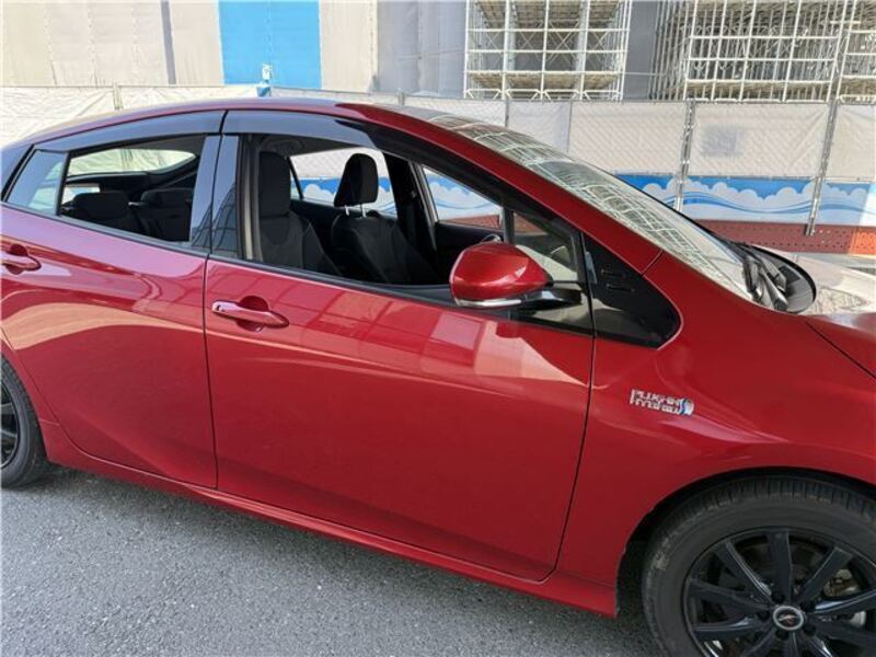 PRIUS PHV