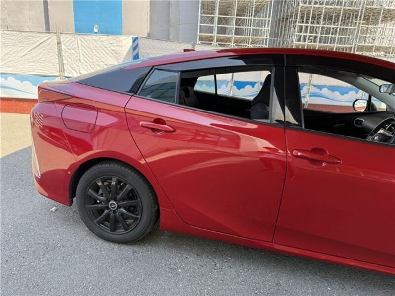PRIUS PHV