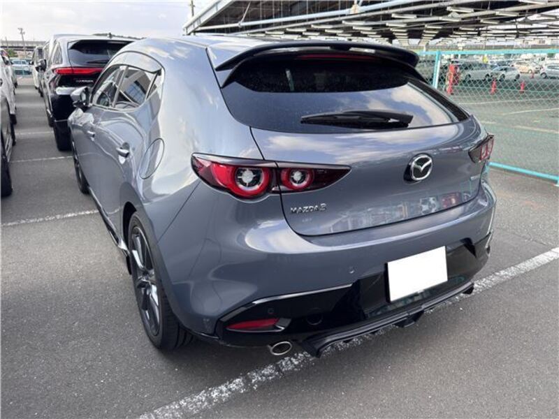 MAZDA3