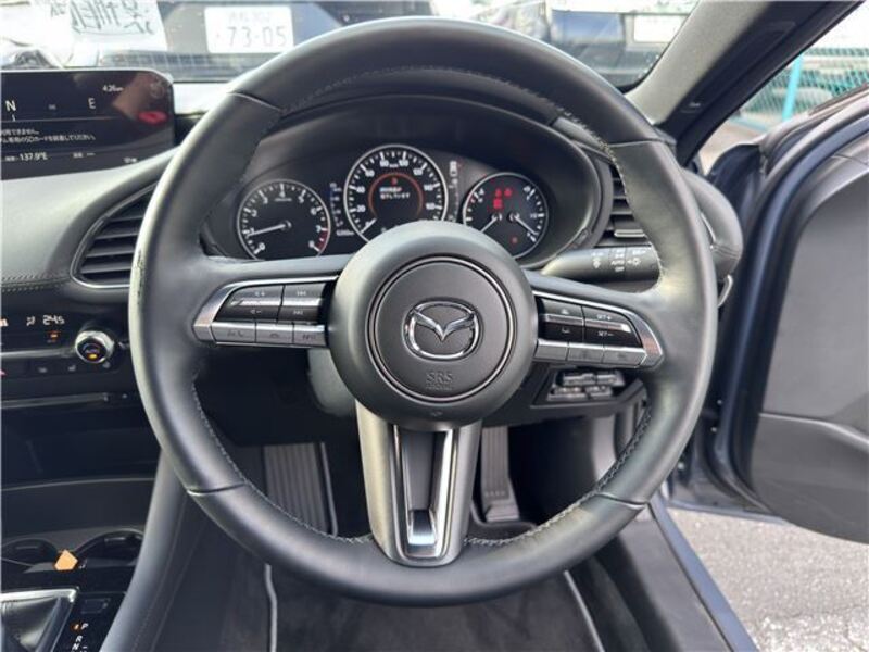 MAZDA3
