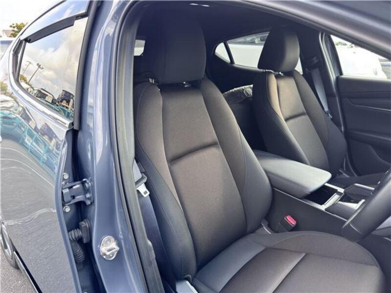 MAZDA3