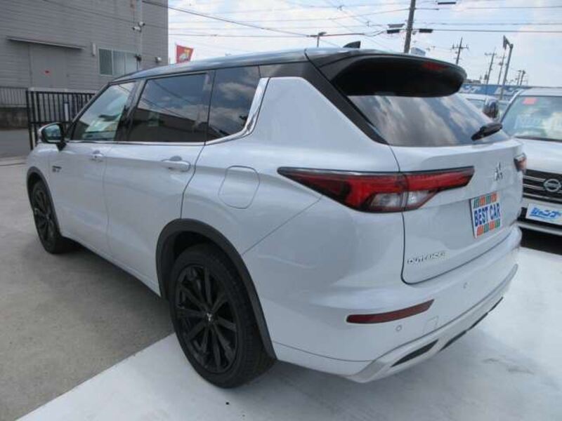OUTLANDER