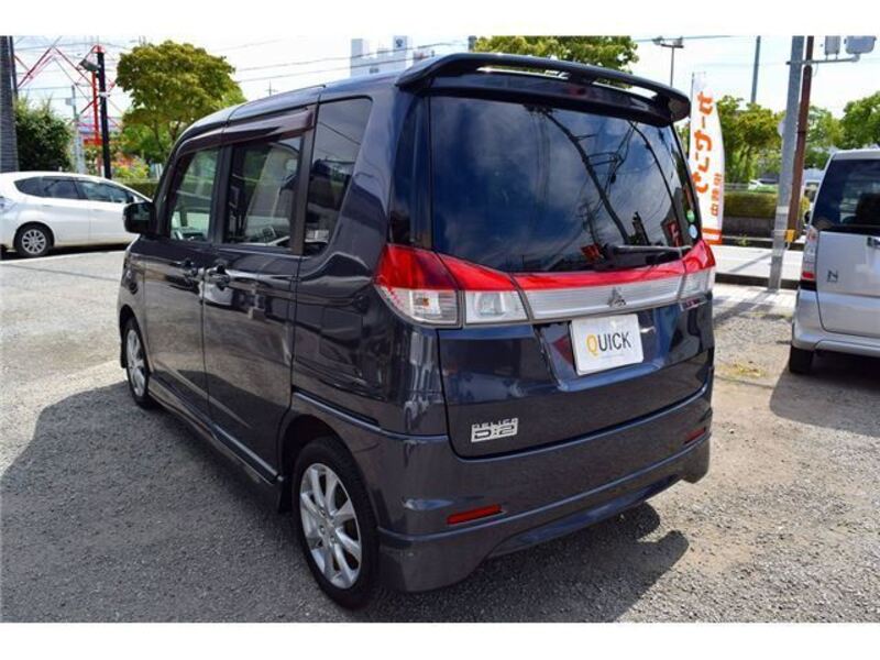 DELICA D2