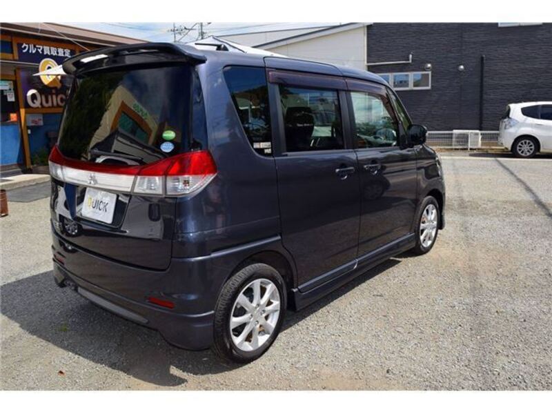 DELICA D2