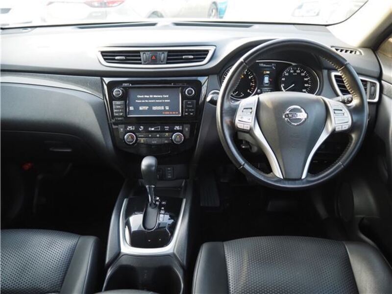 X-TRAIL