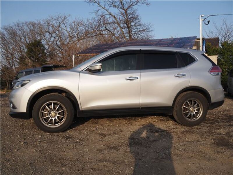 X-TRAIL
