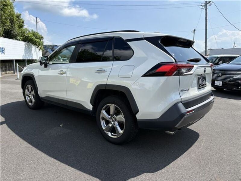 RAV4