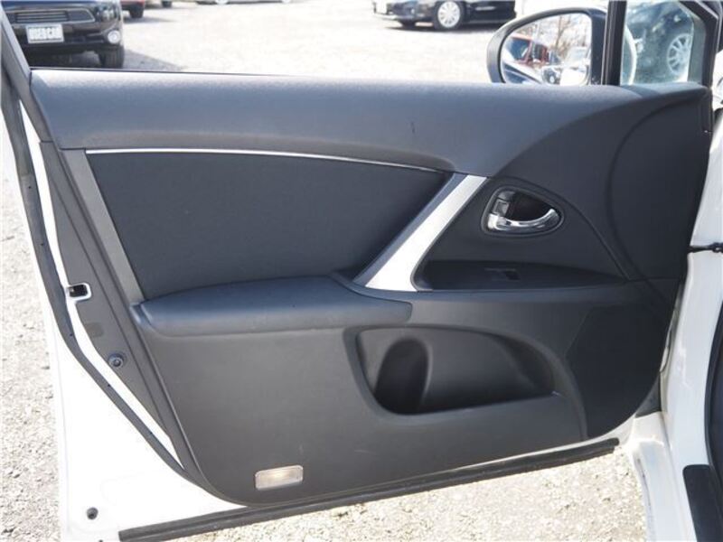 AVENSIS WAGON